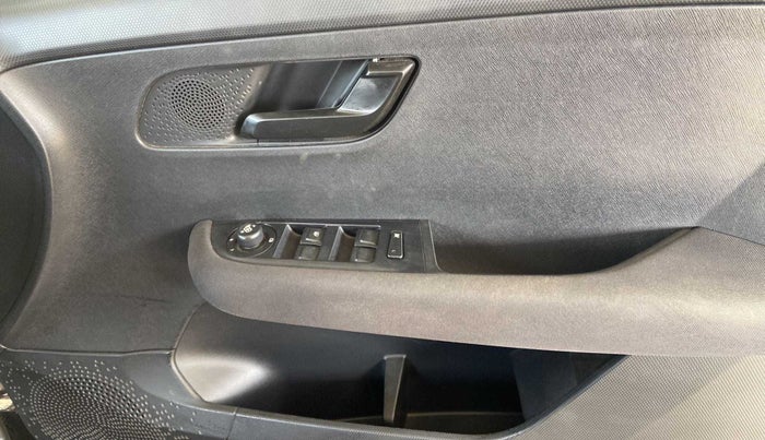 2021 Tata ALTROZ XZ PLUS I-TURBO PETROL DARK EDITION, Petrol, Manual, 9,920 km, Driver Side Door Panels Control