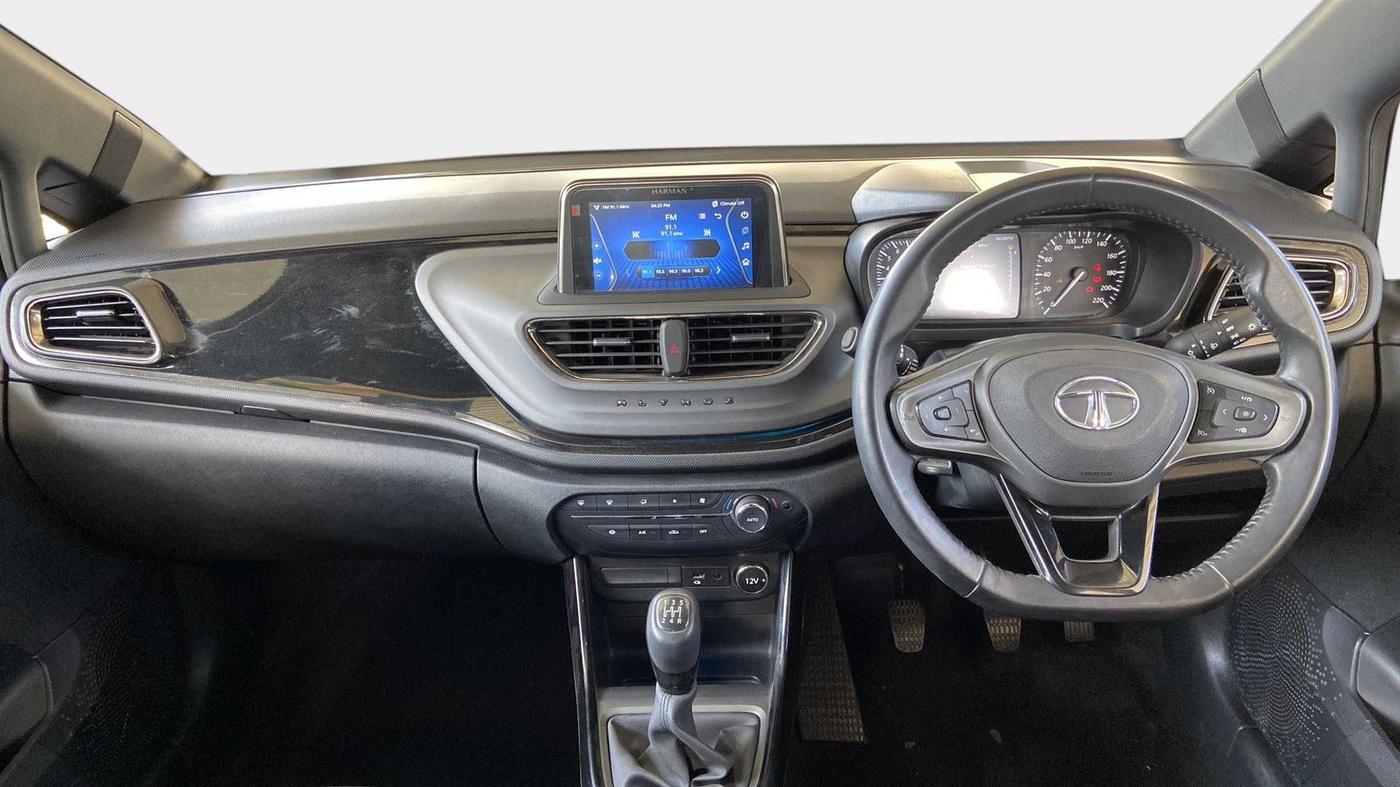2021 Tata ALTROZ XZ PLUS I-TURBO PETROL DARK EDITION, Petrol, Manual, 9,920 km, Dashboard
