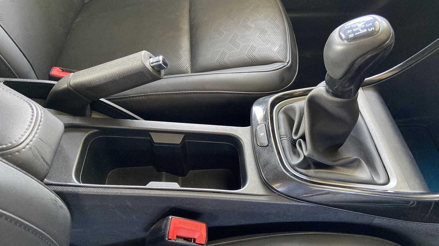 2021 Tata ALTROZ XZ PLUS I-TURBO PETROL DARK EDITION, Petrol, Manual, 9,920 km, Gear Lever