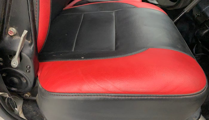 2016 Maruti OMNI E STD, Petrol, Manual, 32,223 km, Driver Side Adjustment Panel