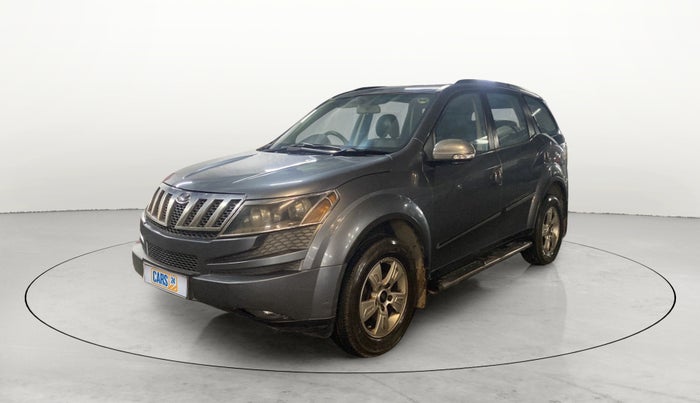 2013 Mahindra XUV500 W8, Diesel, Manual, 1,04,490 km, Left Front Diagonal