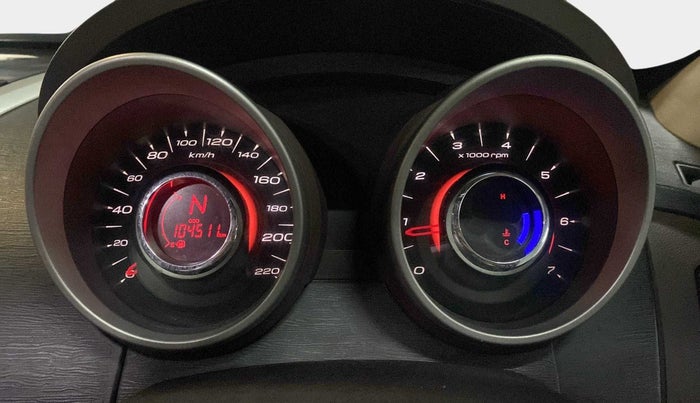 2013 Mahindra XUV500 W8, Diesel, Manual, 1,04,490 km, Odometer Image