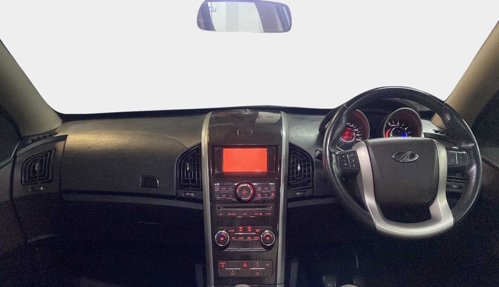 2013 Mahindra XUV500 W8, Diesel, Manual, 1,04,490 km, Dashboard
