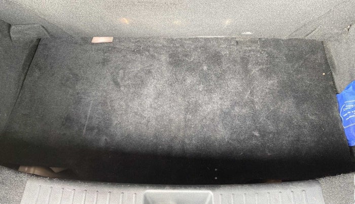 2018 Mahindra KUV 100 NXT K8 P 6 STR, Petrol, Manual, 39,396 km, Boot Inside
