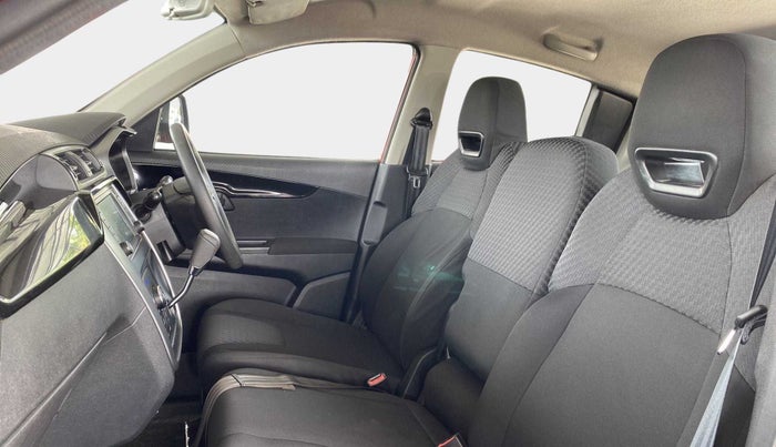2018 Mahindra KUV 100 NXT K8 P 6 STR, Petrol, Manual, 39,396 km, Right Side Front Door Cabin