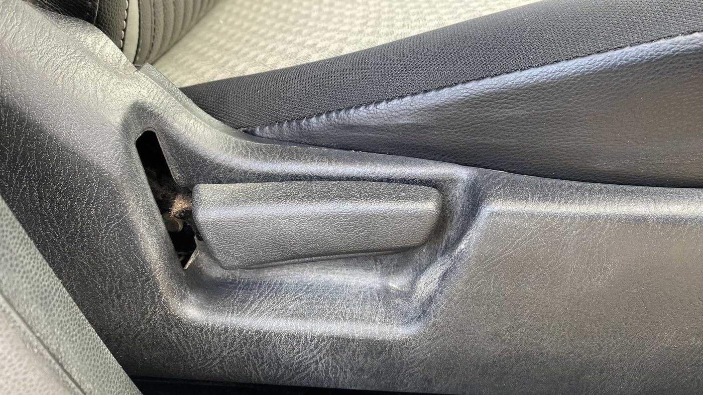 2020 Maruti Alto VXI, Petrol, Manual, 33,653 km, Driver Side Adjustment Panel
