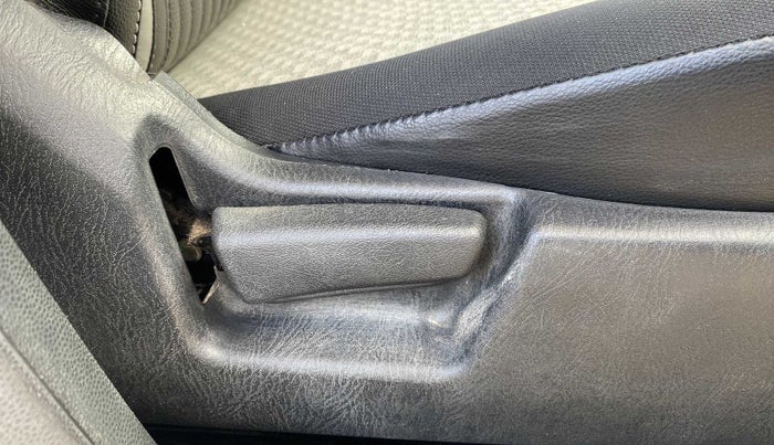 2020 Maruti Alto VXI, Petrol, Manual, 33,653 km, Driver Side Adjustment Panel