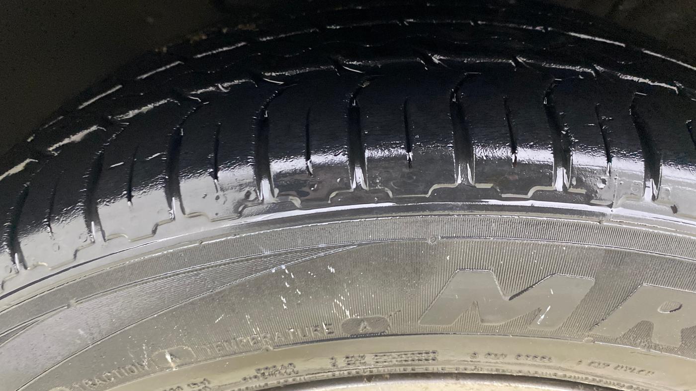 2017 Hyundai New Elantra 2.0 S PETROL, Petrol, Manual, 74,213 km, Left Front Tyre Tread