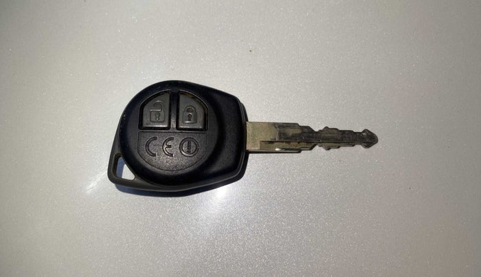 2022 Maruti Dzire VXI CNG, CNG, Manual, 22,447 km, Key Close Up