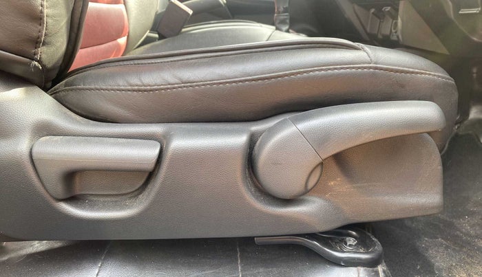 2020 Honda WR-V 1.2L I-VTEC S MT, Petrol, Manual, 7,281 km, Driver Side Adjustment Panel