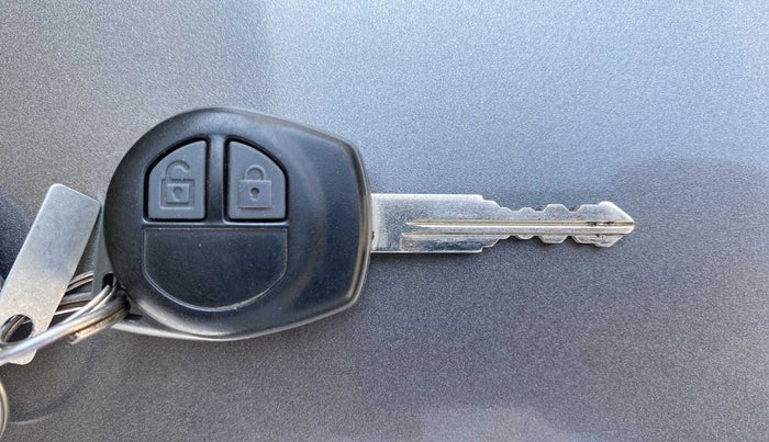 2018 Maruti Wagon R 1.0 VXI AMT, Petrol, Automatic, 23,898 km, Key Close Up