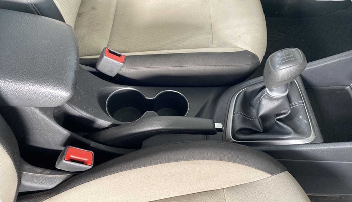 2018 Hyundai Verna 1.6 VTVT SX, Petrol, Manual, 53,077 km, Gear Lever