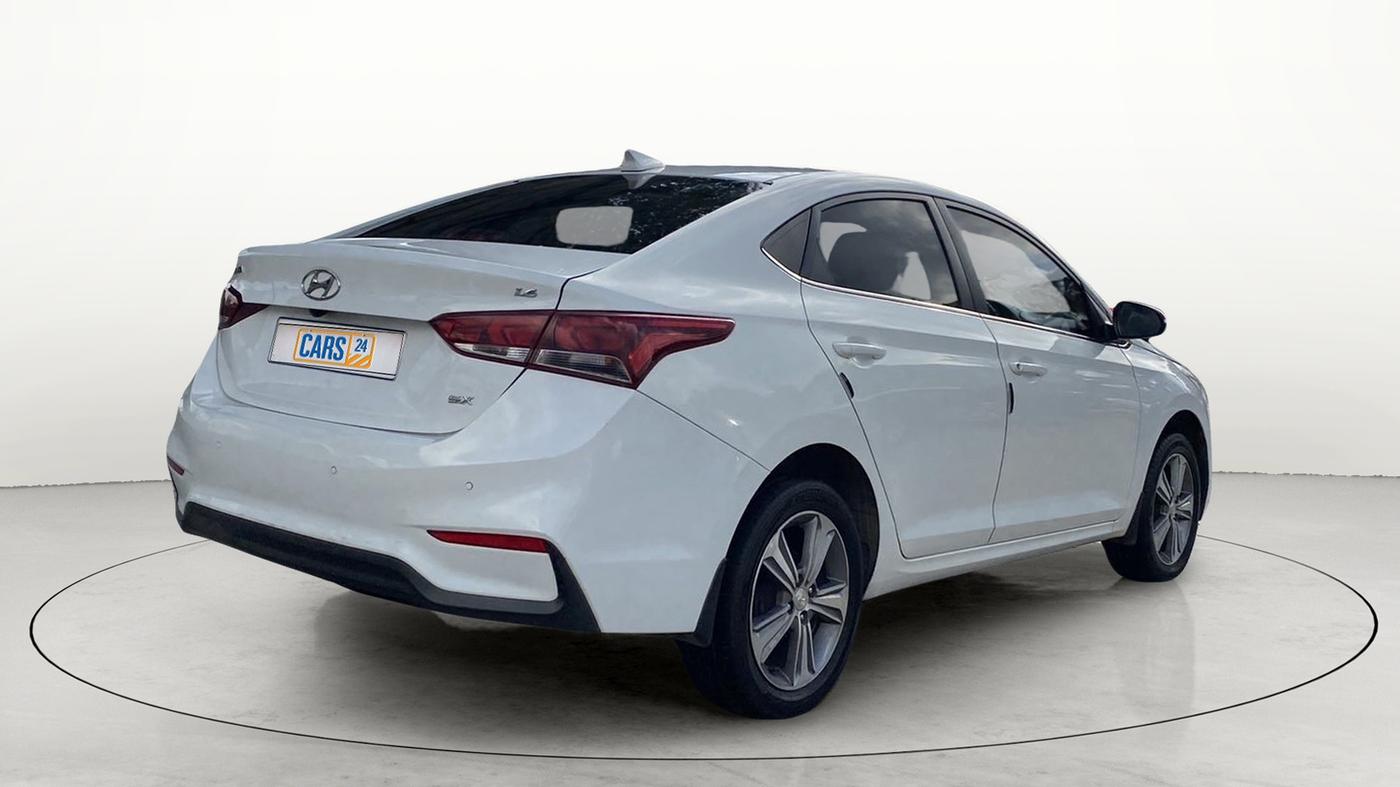 2018 Hyundai Verna 1.6 VTVT SX, Petrol, Manual, 53,077 km, Right Back Diagonal