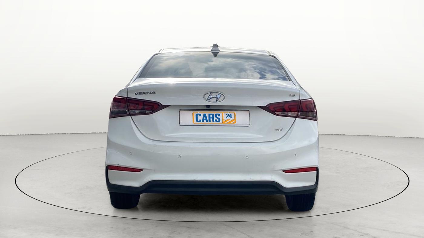 2018 Hyundai Verna 1.6 VTVT SX, Petrol, Manual, 53,077 km, Back/Rear