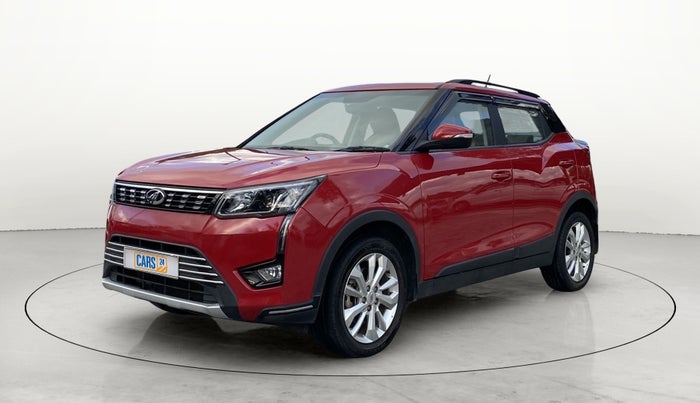 2020 Mahindra XUV300 W8 1.2 PETROL, Petrol, Manual, 23,123 km, Left Front Diagonal