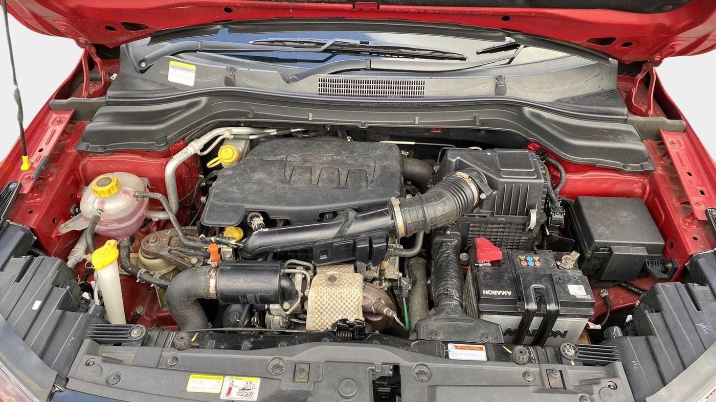 2020 Mahindra XUV300 W8 1.2 PETROL, Petrol, Manual, 23,123 km, Open Bonet
