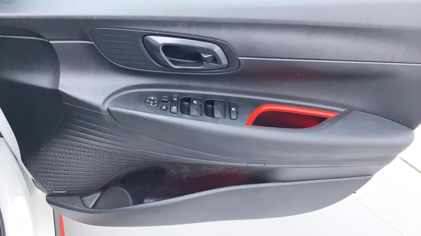 2021 Hyundai NEW I20 N LINE N8 1.0 TURBO GDI DCT, Petrol, Automatic, 28,476 km, Driver Side Door Panels Control