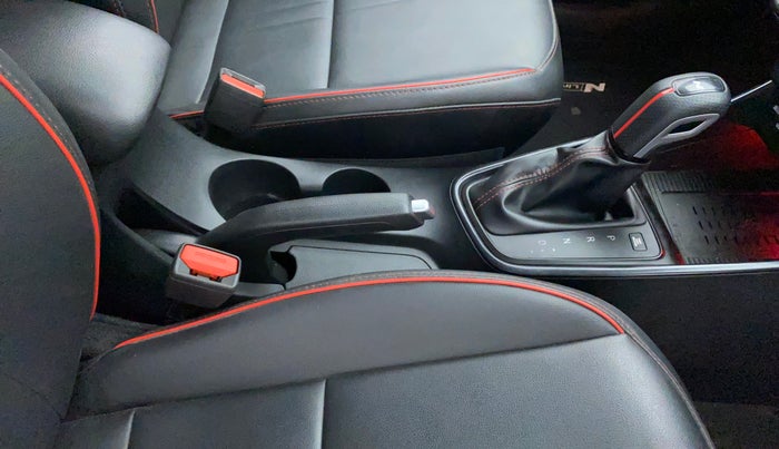 2021 Hyundai NEW I20 N LINE N8 1.0 TURBO GDI DCT, Petrol, Automatic, 28,476 km, Gear Lever