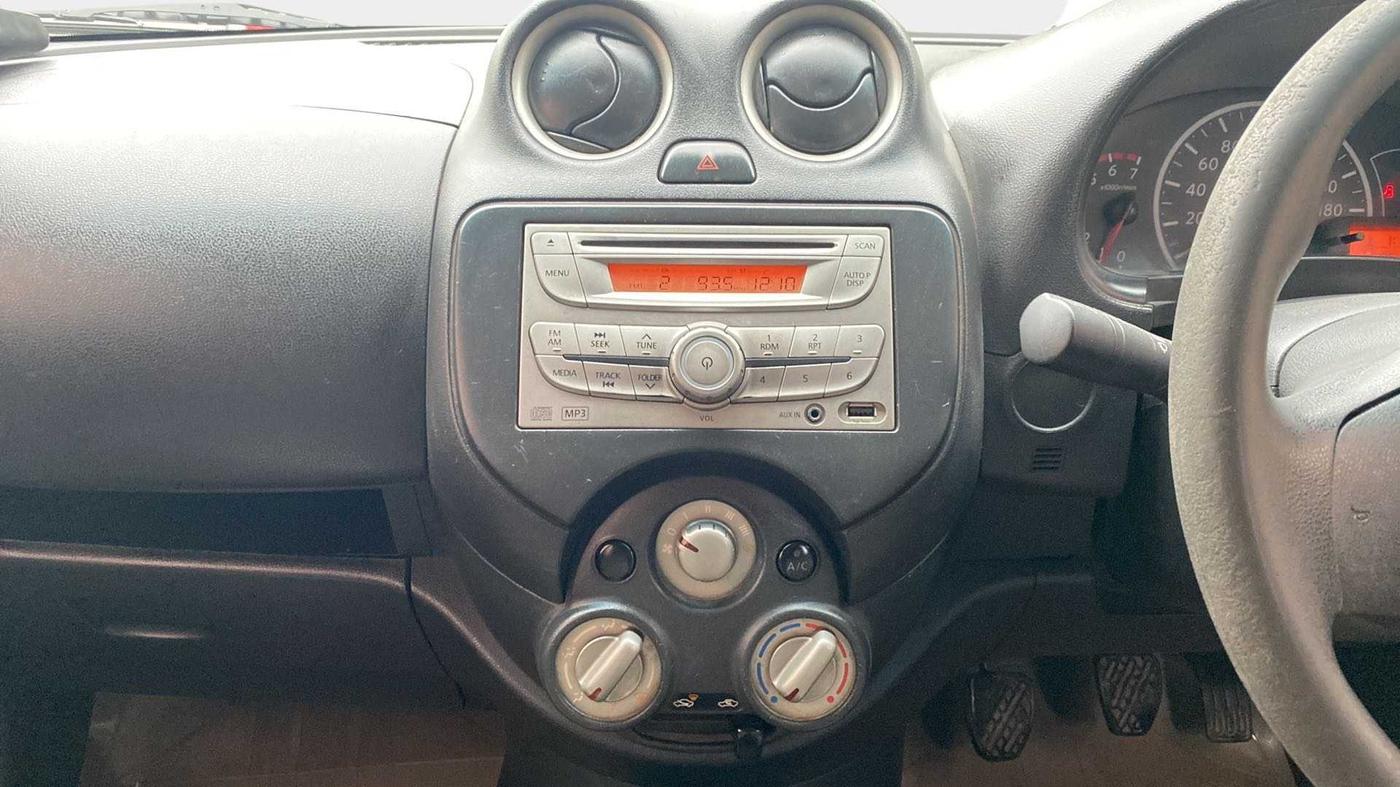 2017 Nissan Micra Active XV, Petrol, Manual, 59,818 km, Air Conditioner
