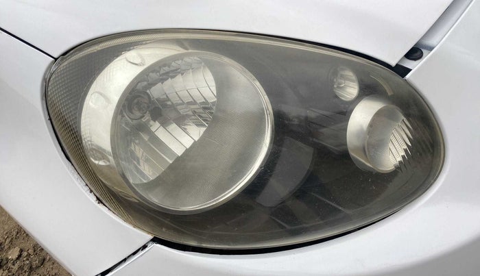 2017 Nissan Micra Active XV, Petrol, Manual, 59,818 km, Right headlight - Clamp has minor damage
