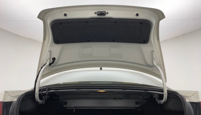 2019 Volkswagen Vento HIGHLINE 1.6 MPI, Petrol, Manual, 40,392 km, Boot Door Open