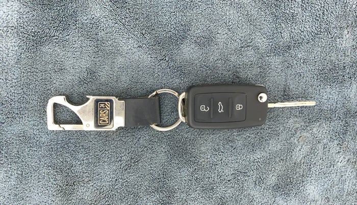 2019 Volkswagen Vento HIGHLINE 1.6 MPI, Petrol, Manual, 40,392 km, Key Close Up