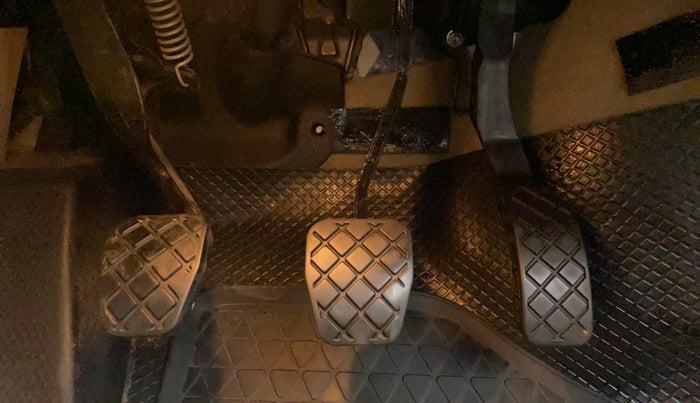 2019 Volkswagen Vento HIGHLINE 1.6 MPI, Petrol, Manual, 40,392 km, Pedals