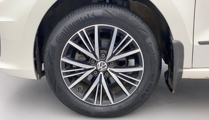 2019 Volkswagen Vento HIGHLINE 1.6 MPI, Petrol, Manual, 40,392 km, Left Front Wheel