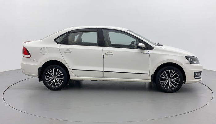 2019 Volkswagen Vento HIGHLINE 1.6 MPI, Petrol, Manual, 40,392 km, Right Side View