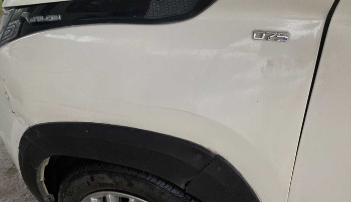 2017 Mahindra KUV 100 NXT K6+ D 6 STR, Diesel, Manual, 51,777 km, Left fender - Slightly dented
