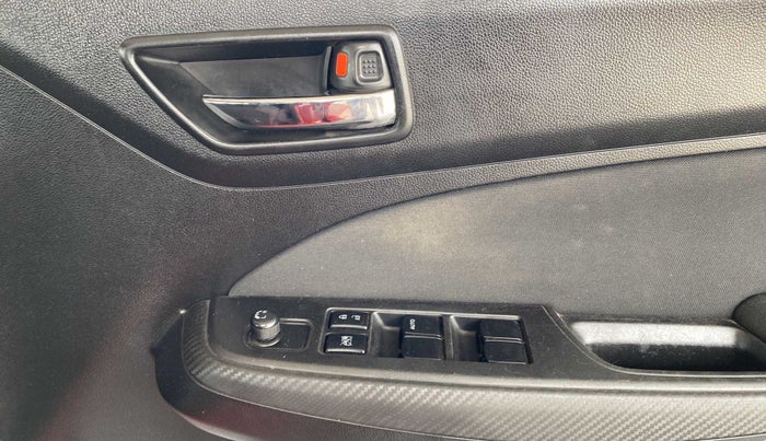 2018 Maruti Swift VXI, Petrol, Manual, 35,540 km, Driver Side Door Panels Control