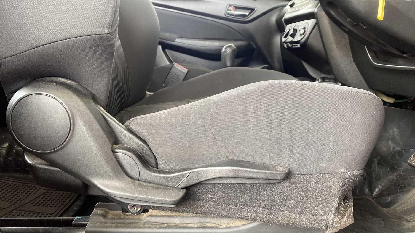 2018 Maruti Swift VXI, Petrol, Manual, 35,540 km, Driver Side Adjustment Panel