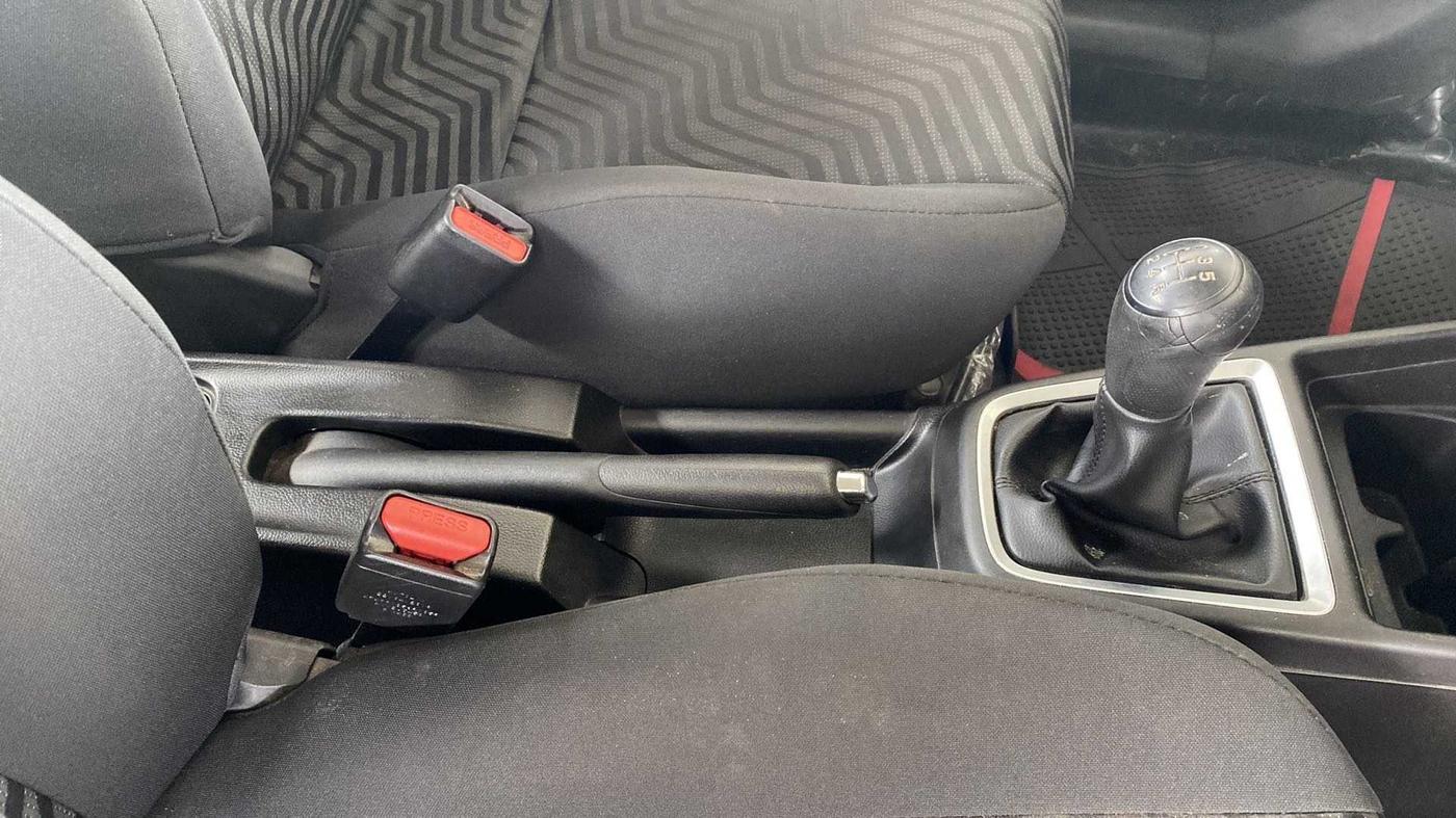 2018 Maruti Swift VXI, Petrol, Manual, 35,540 km, Gear Lever
