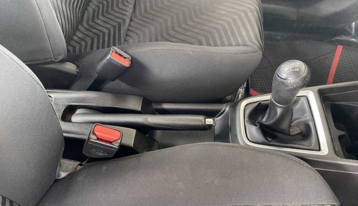 2018 Maruti Swift VXI, Petrol, Manual, 35,540 km, Gear Lever