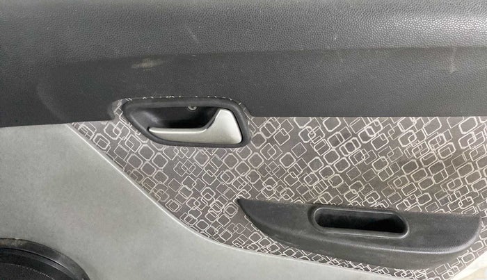 2018 Maruti Alto 800 LXI, Petrol, Manual, 56,299 km, Driver Side Door Panels Control