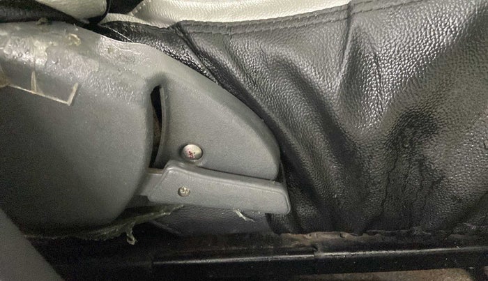 2018 Maruti Alto 800 LXI, Petrol, Manual, 56,299 km, Driver Side Adjustment Panel
