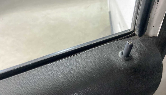 2018 Maruti Alto 800 LXI, Petrol, Manual, 56,299 km, Lock system - Door lock knob has minor damage