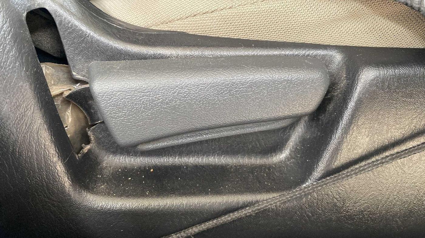2016 Maruti Alto K10 VXI, Petrol, Manual, 1,15,250 km, Driver Side Adjustment Panel