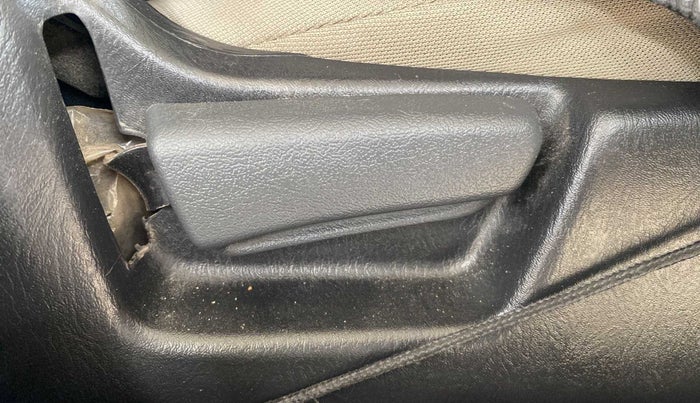 2016 Maruti Alto K10 VXI, Petrol, Manual, 1,15,250 km, Driver Side Adjustment Panel