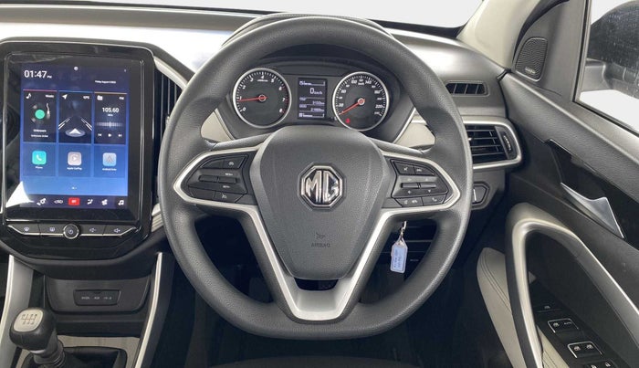 2021 MG HECTOR PLUS SUPER 2.0 DIESEL TURBO MT 7-STR, Diesel, Manual, 23,126 km, Steering Wheel Close Up