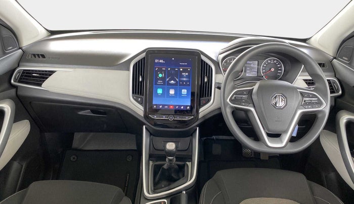 2021 MG HECTOR PLUS SUPER 2.0 DIESEL TURBO MT 7-STR, Diesel, Manual, 23,126 km, Dashboard