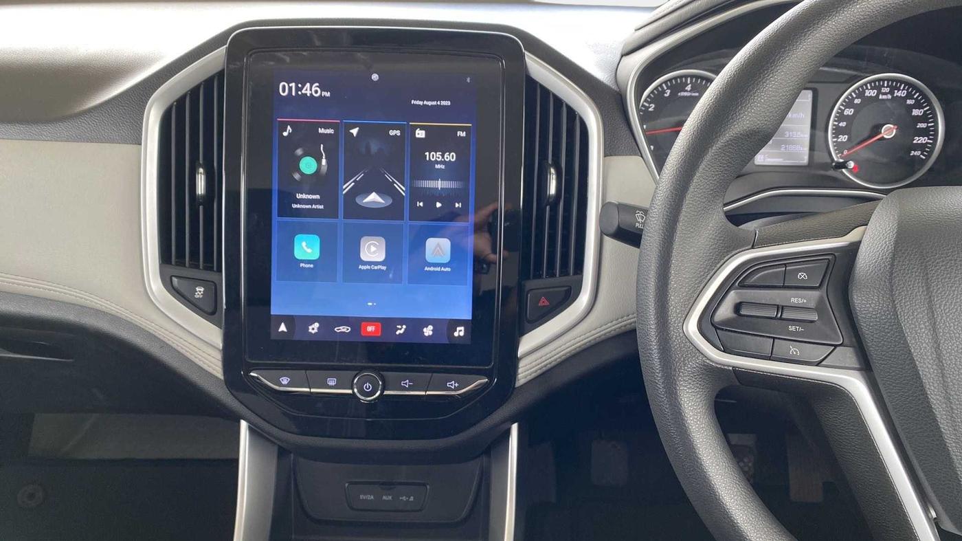2021 MG HECTOR PLUS SUPER 2.0 DIESEL TURBO MT 7-STR, Diesel, Manual, 23,126 km, Air Conditioner
