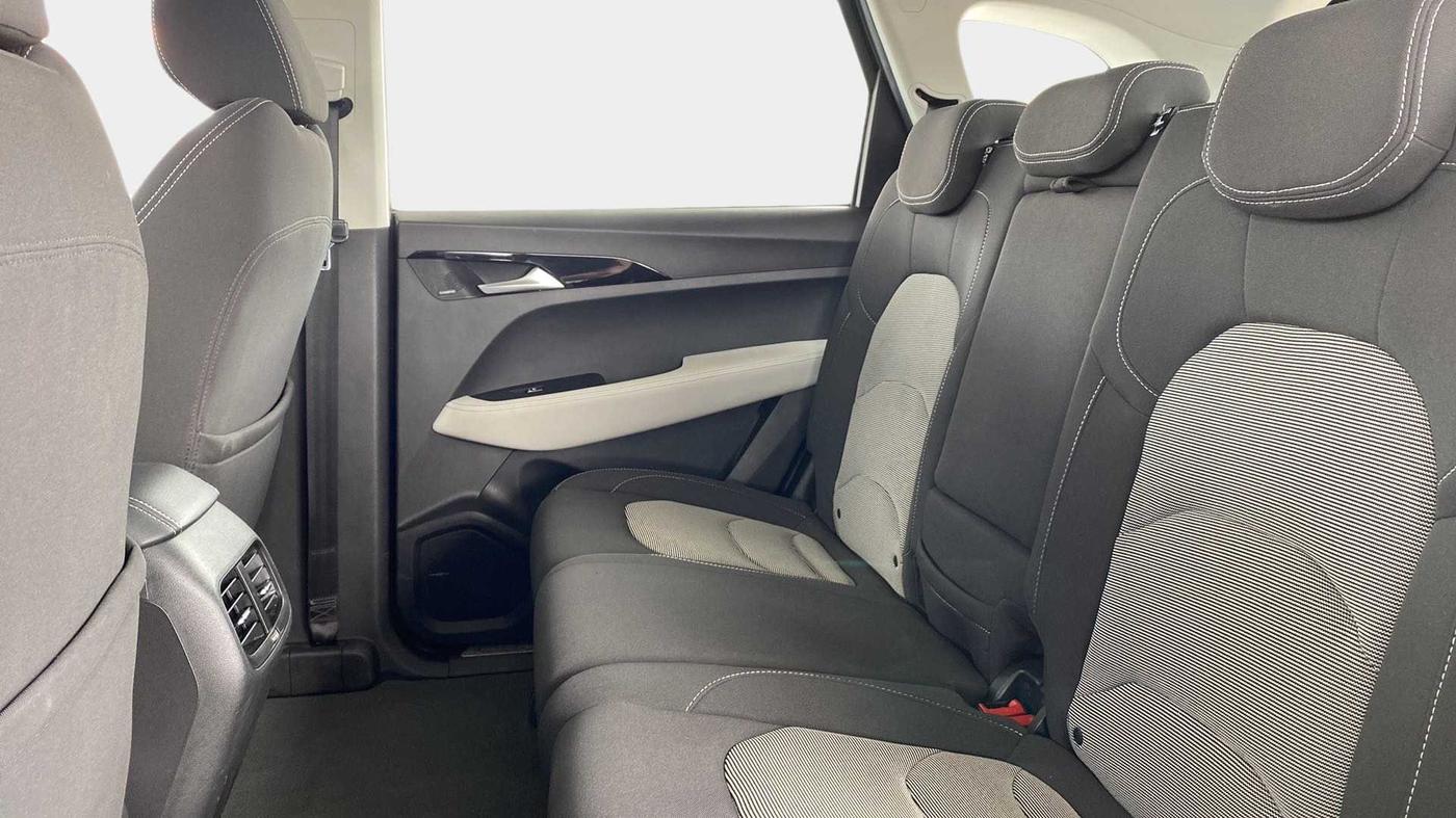 2021 MG HECTOR PLUS SUPER 2.0 DIESEL TURBO MT 7-STR, Diesel, Manual, 23,126 km, Right Side Rear Door Cabin