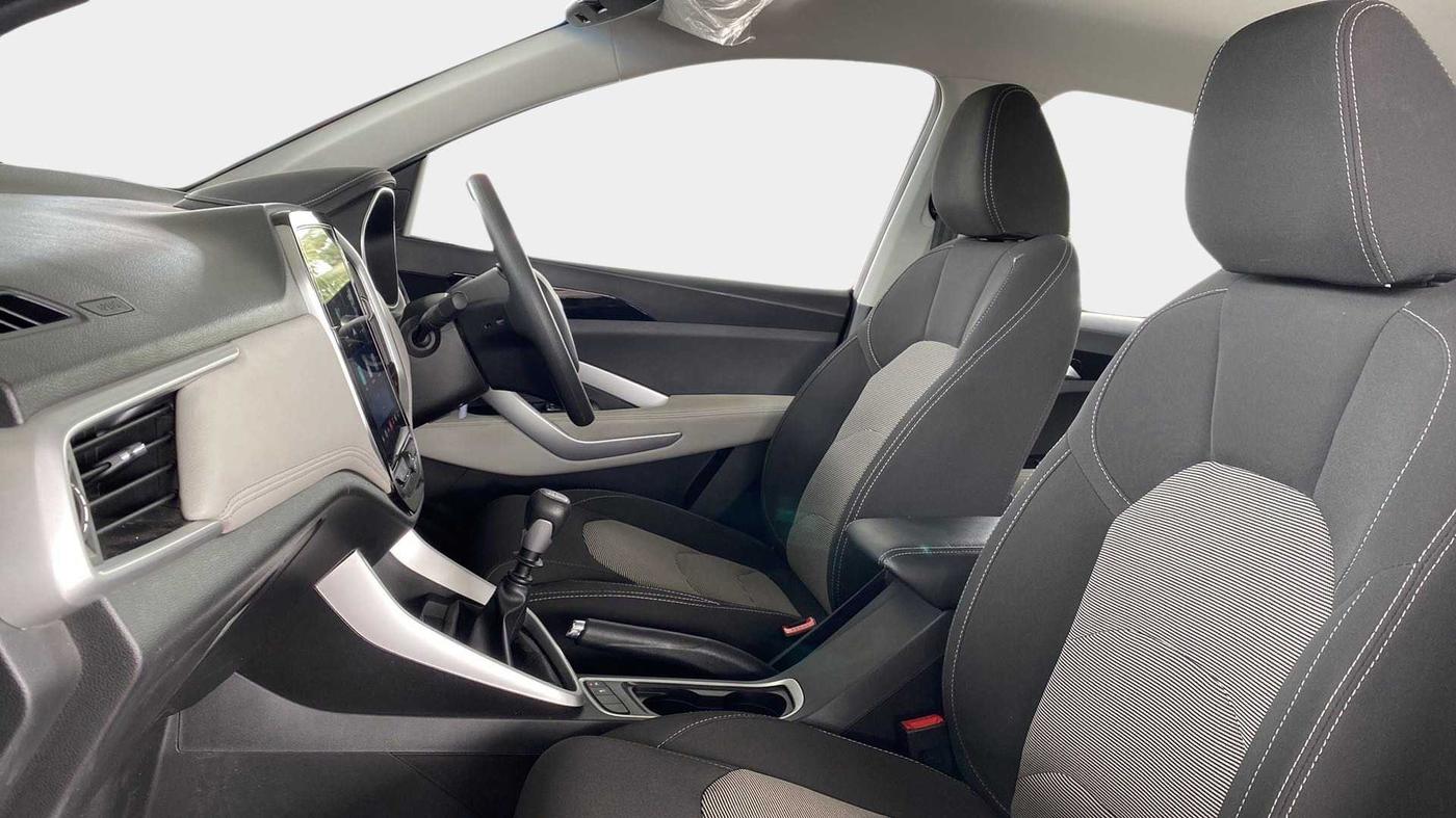 2021 MG HECTOR PLUS SUPER 2.0 DIESEL TURBO MT 7-STR, Diesel, Manual, 23,126 km, Right Side Front Door Cabin