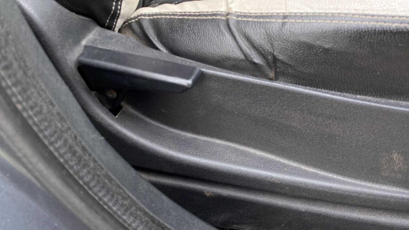 2018 Tata NEXON XM PETROL, Petrol, Manual, 83,550 km, Driver Side Adjustment Panel