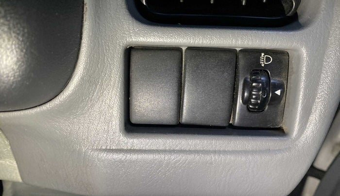 2012 Maruti Alto K10 VXI, Petrol, Manual, 1,23,060 km, Dashboard - Headlight height adjustment not working