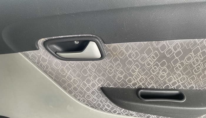 2019 Maruti Alto 800 LXI, Petrol, Manual, 34,429 km, Driver Side Door Panels Control