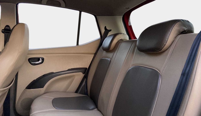 2012 Hyundai i10 SPORTZ 1.2 AT, Petrol, Automatic, 1,02,391 km, Right Side Rear Door Cabin