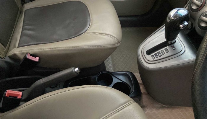 2012 Hyundai i10 SPORTZ 1.2 AT, Petrol, Automatic, 1,02,391 km, Gear Lever