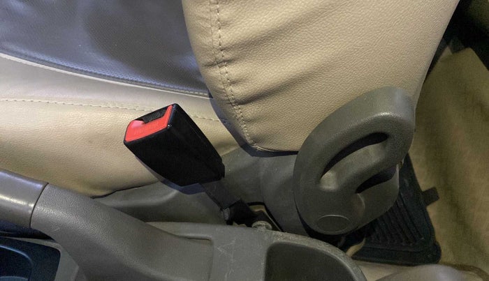 2012 Hyundai i10 SPORTZ 1.2 AT, Petrol, Automatic, 1,02,391 km, Driver Side Adjustment Panel